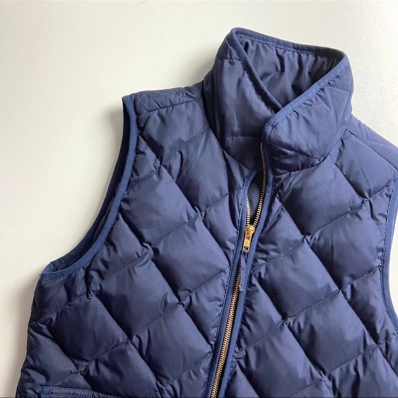 J.Crew - Down Quilted Excursion Vest - Picture 4 of 6